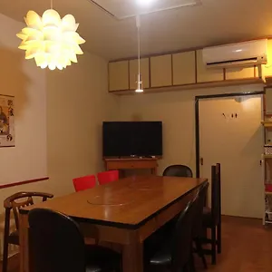 Albergue Nomad Classic, Tóquio