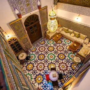 Qamar Fez